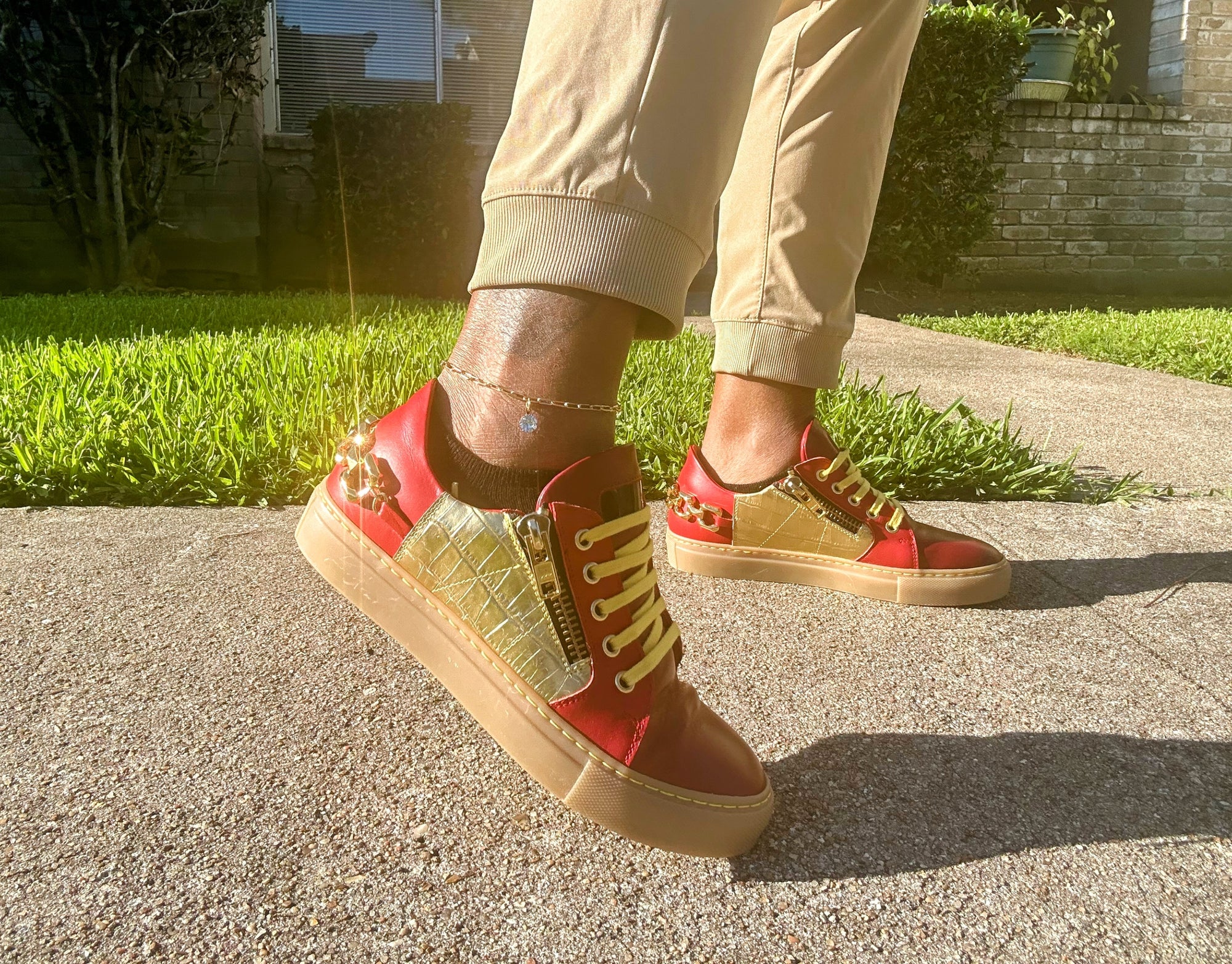 Alaila Carroll METAL URBAN LOW TOP RED & GOLD