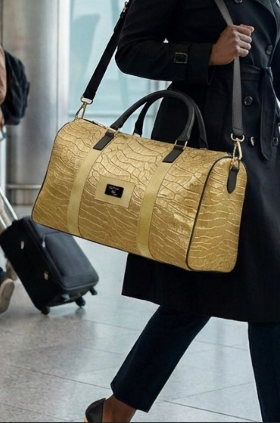 Designer Luxe Travel Bag – Gold