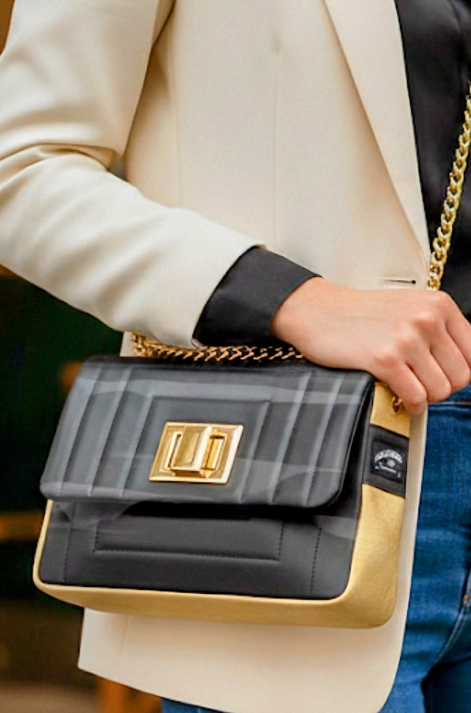 DESIGNER LUXE ELEGANT DRESS BAG Black & Gold