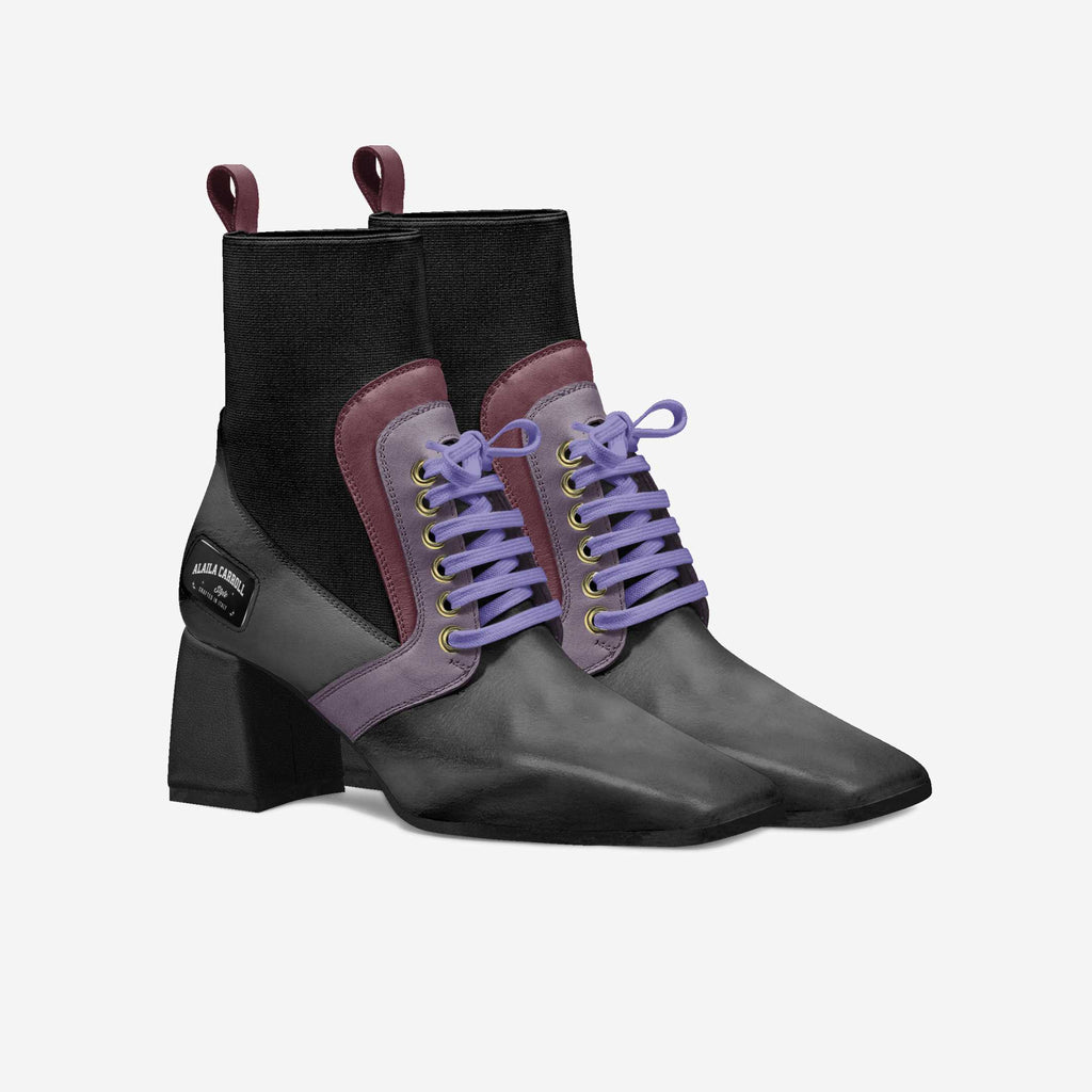 Luxury sock boot block heel

Italian sock boot with block heel

Luxe heel sock boot black Bordeaux violet