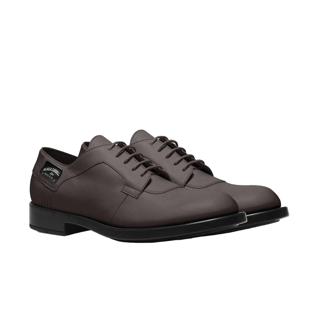 Classic blown oxford shoe crafted from premium materials with a timeless silhouette for business, formal, and upscale casual wear.

oxford shoes, men’s dress shoes, classic oxford, formal footwear, business shoes, premium men’s shoes, timeless style shoes, elegant oxford shoe